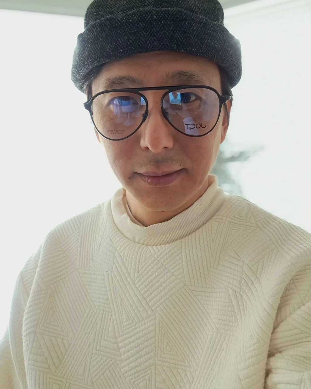 鄧健泓與石詠莉結婚5年。